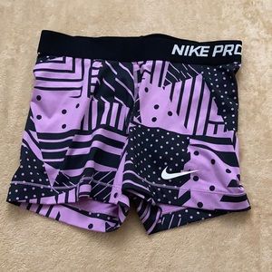 Nike spandex shorts💜